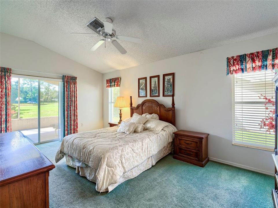 For Sale: $300,000 (3 beds, 2 baths, 1909 Square Feet)