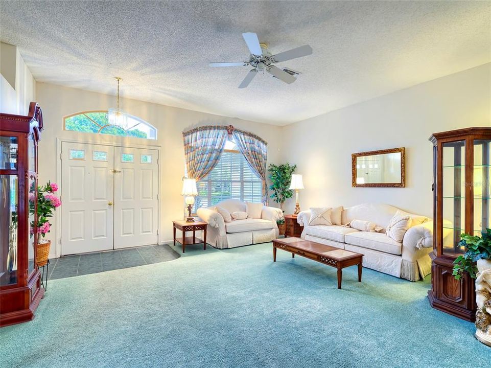 For Sale: $300,000 (3 beds, 2 baths, 1909 Square Feet)