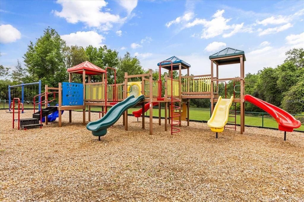 For Rent: $2,200 (4 beds, 2 baths, 2238 Square Feet)