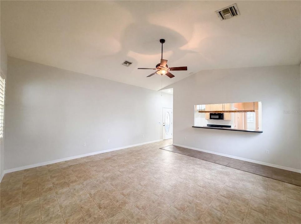 En Venta: $345,000 (1 camas, 1 baños, 1062 Pies cuadrados)