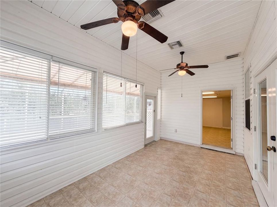 En Venta: $345,000 (1 camas, 1 baños, 1062 Pies cuadrados)