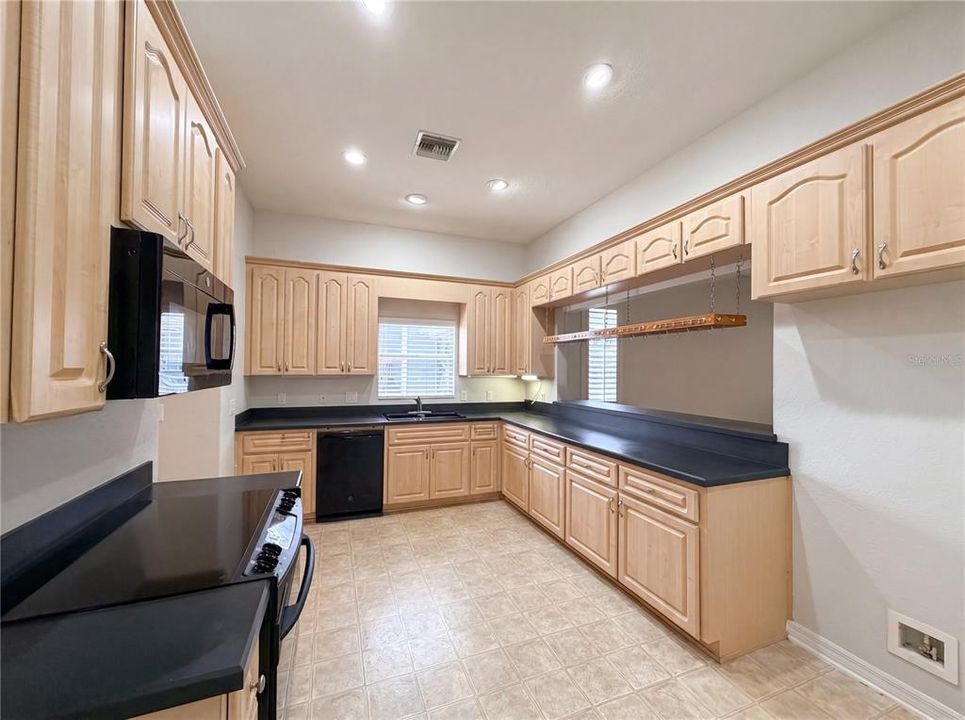En Venta: $345,000 (1 camas, 1 baños, 1062 Pies cuadrados)