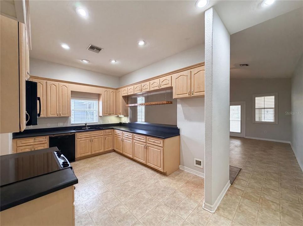 En Venta: $345,000 (1 camas, 1 baños, 1062 Pies cuadrados)