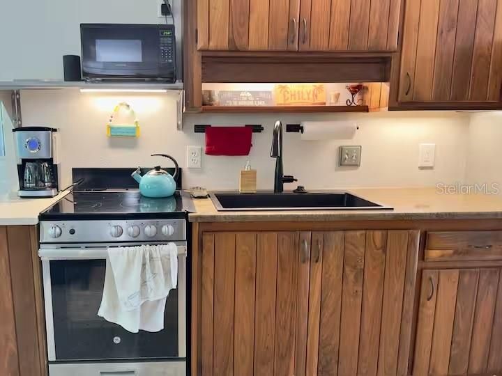 For Rent: $2,600 (1 beds, 1 baths, 800 Square Feet)