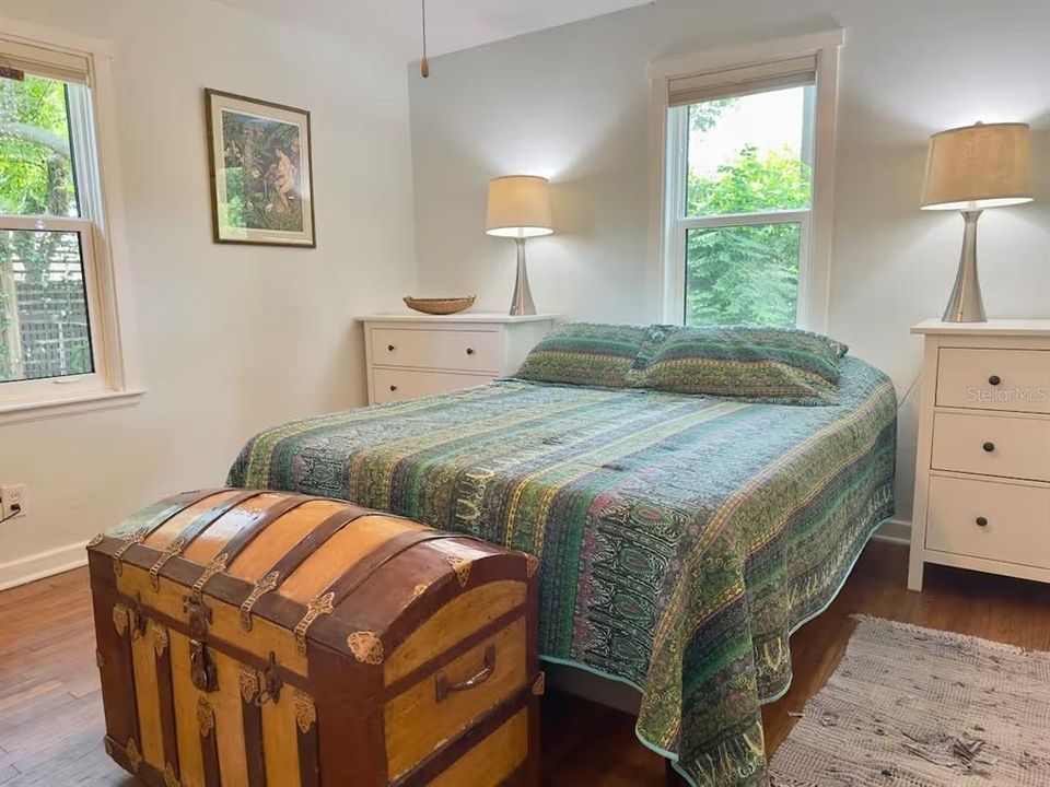 For Rent: $2,600 (1 beds, 1 baths, 800 Square Feet)