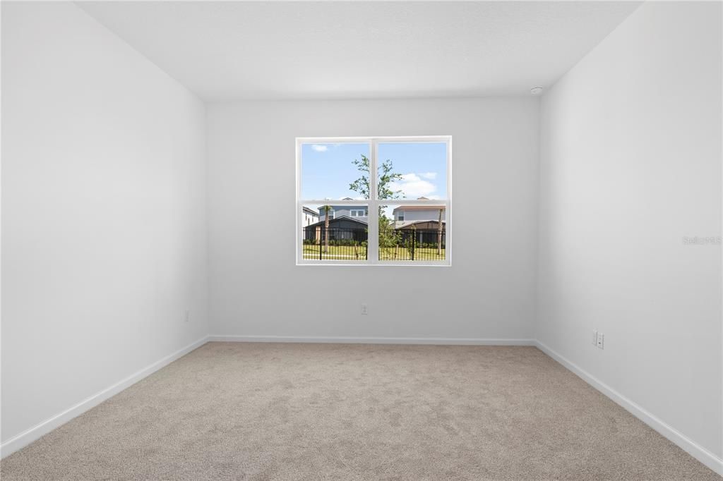 For Rent: $2,100 (3 beds, 2 baths, 1556 Square Feet)