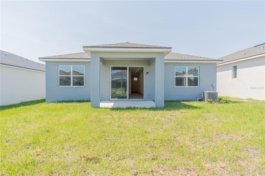 For Rent: $2,100 (3 beds, 2 baths, 1556 Square Feet)