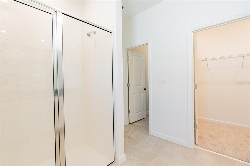 For Rent: $2,100 (3 beds, 2 baths, 1556 Square Feet)