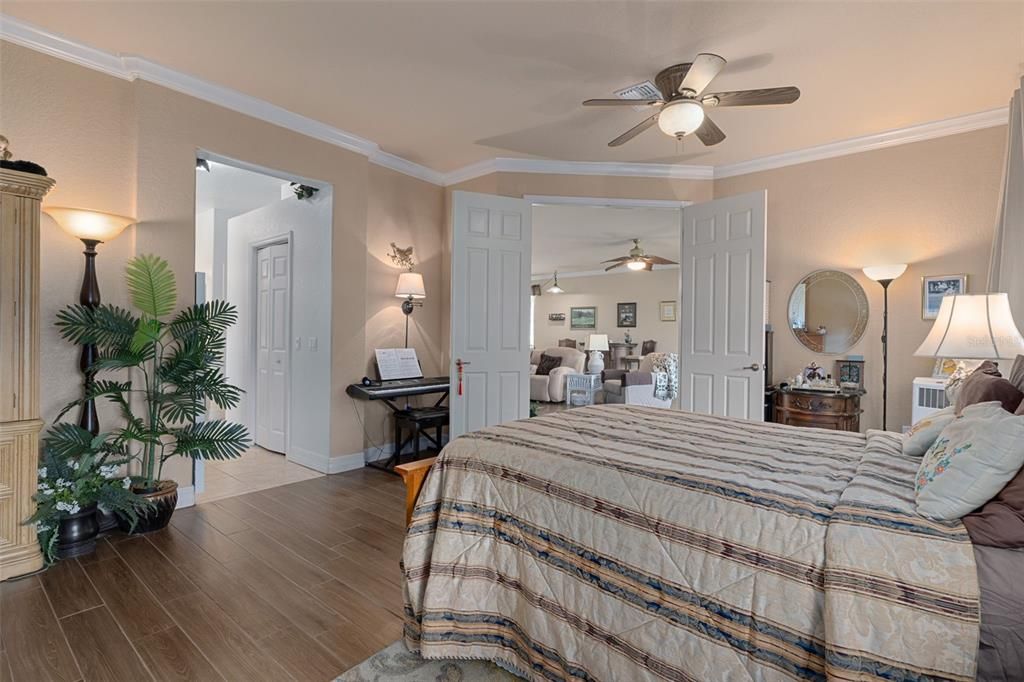 For Sale: $339,000 (3 beds, 2 baths, 2191 Square Feet)