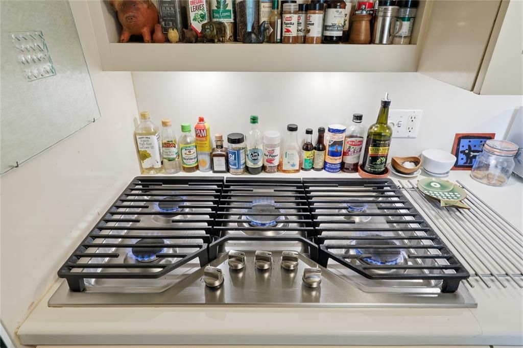 En Venta: $850,000 (4 camas, 3 baños, 2536 Pies cuadrados)