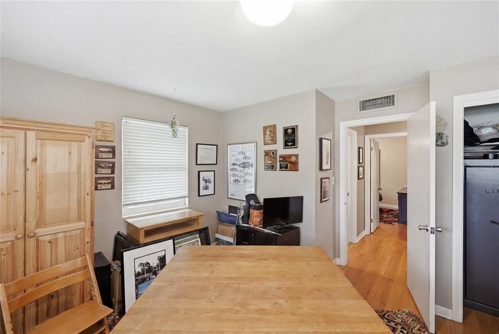 En Venta: $850,000 (4 camas, 3 baños, 2536 Pies cuadrados)