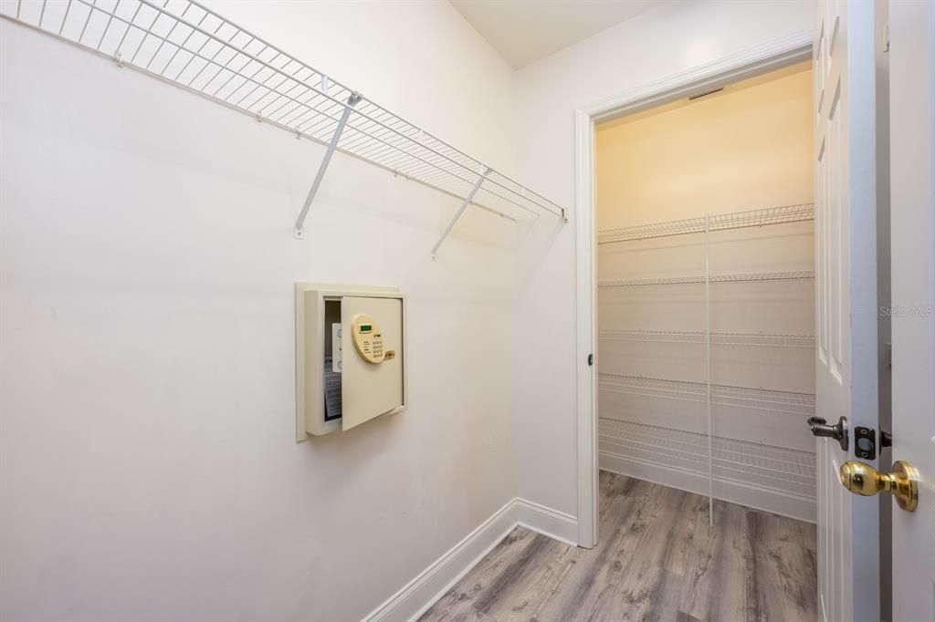 En Venta: $252,500 (3 camas, 2 baños, 1419 Pies cuadrados)