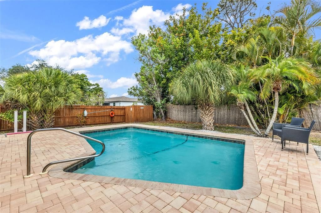 For Sale: $389,000 (3 beds, 2 baths, 1803 Square Feet)