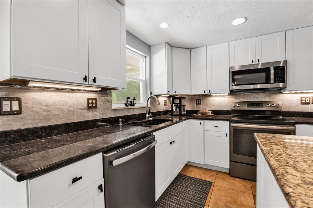 For Sale: $389,000 (3 beds, 2 baths, 1803 Square Feet)