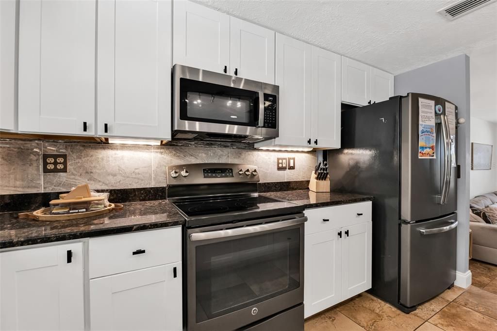 For Sale: $389,000 (3 beds, 2 baths, 1803 Square Feet)