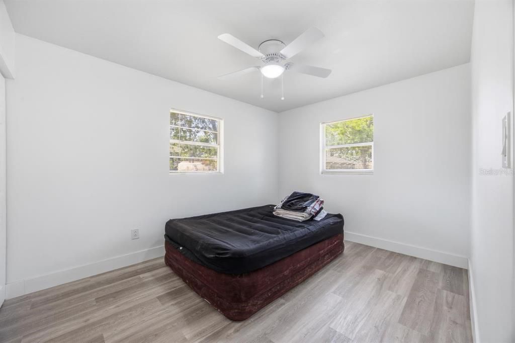 For Sale: $255,000 (3 beds, 1 baths, 814 Square Feet)