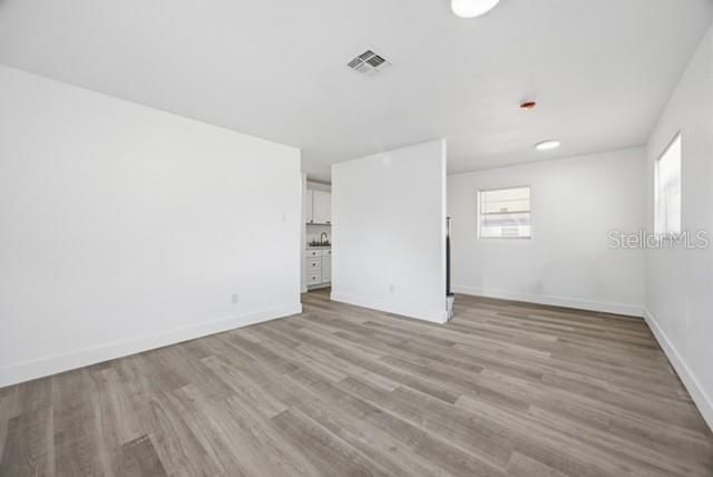 For Sale: $255,000 (3 beds, 1 baths, 814 Square Feet)