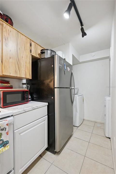 For Sale: $120,000 (2 beds, 2 baths, 1073 Square Feet)