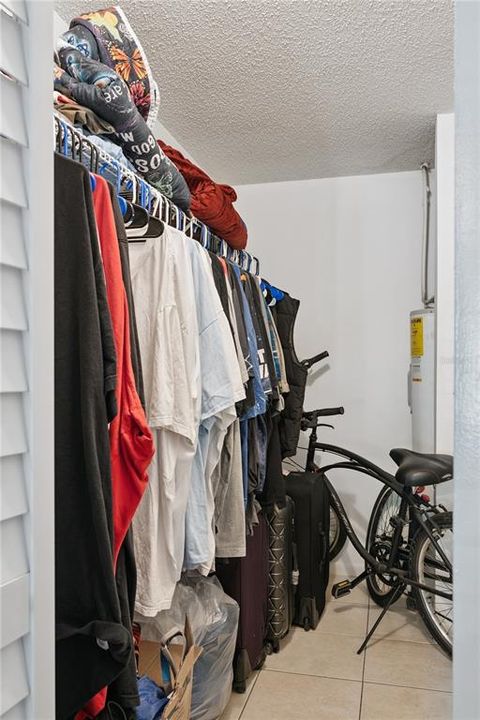 For Sale: $120,000 (2 beds, 2 baths, 1073 Square Feet)