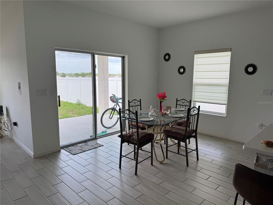 For Sale: $262,400 (4 beds, 2 baths, 1959 Square Feet)
