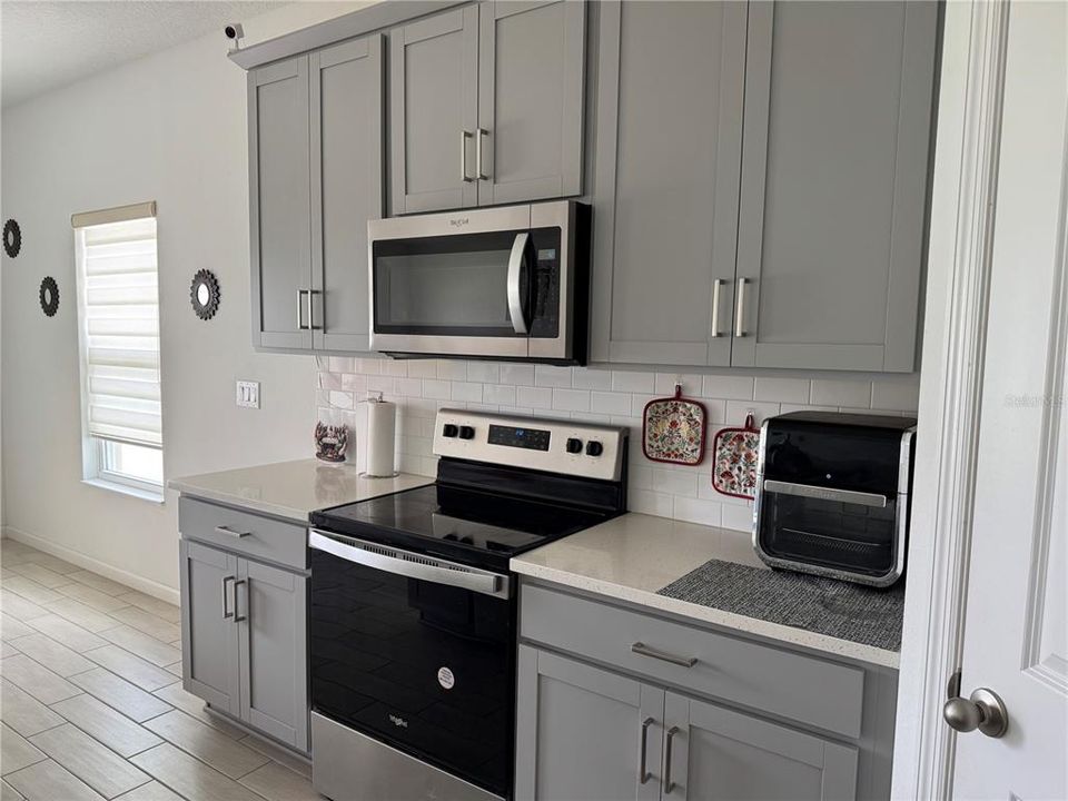 For Sale: $262,400 (4 beds, 2 baths, 1959 Square Feet)