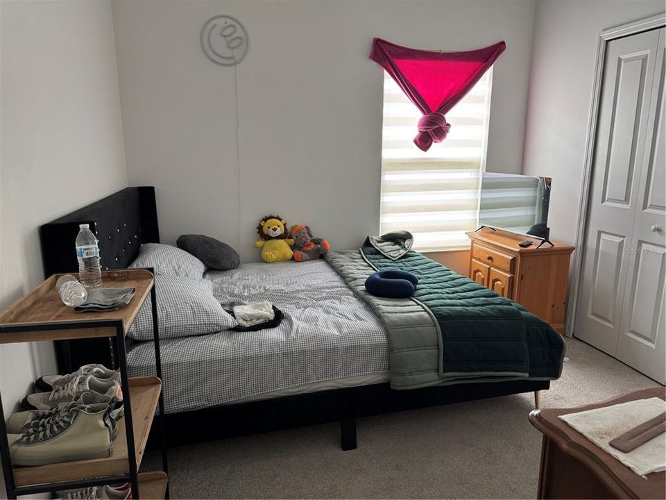 For Sale: $262,400 (4 beds, 2 baths, 1959 Square Feet)