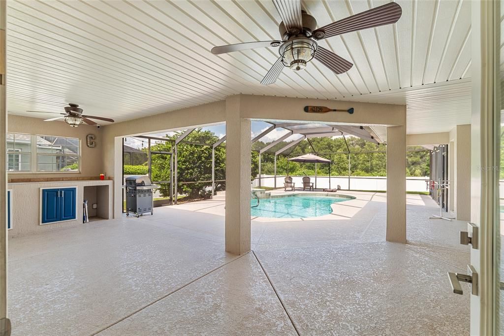 For Sale: $649,900 (4 beds, 3 baths, 2759 Square Feet)