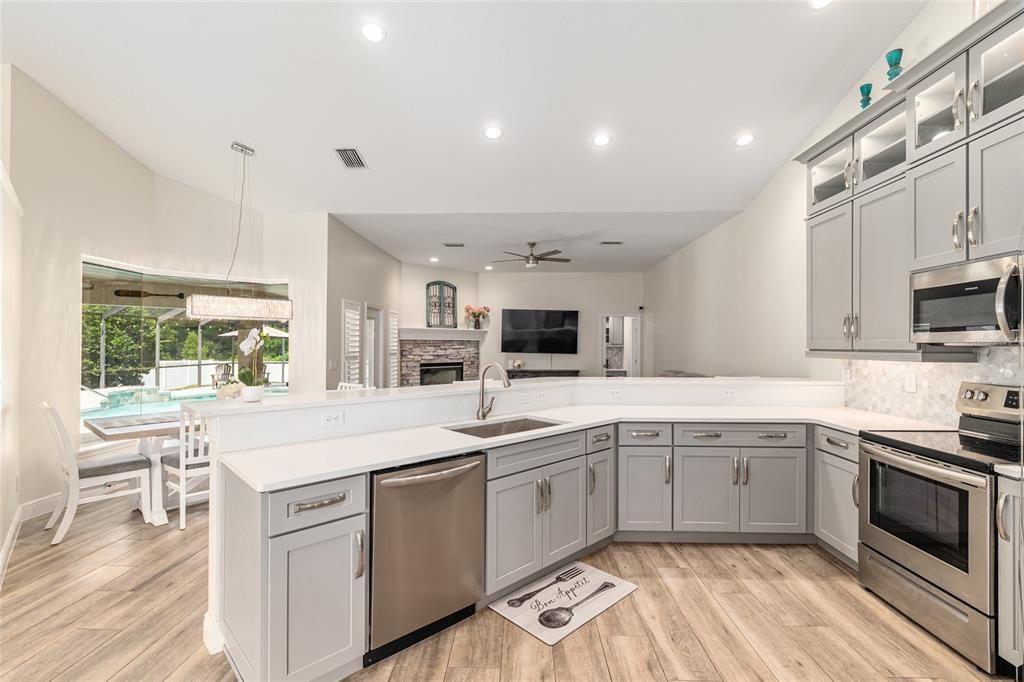 For Sale: $649,900 (4 beds, 3 baths, 2759 Square Feet)