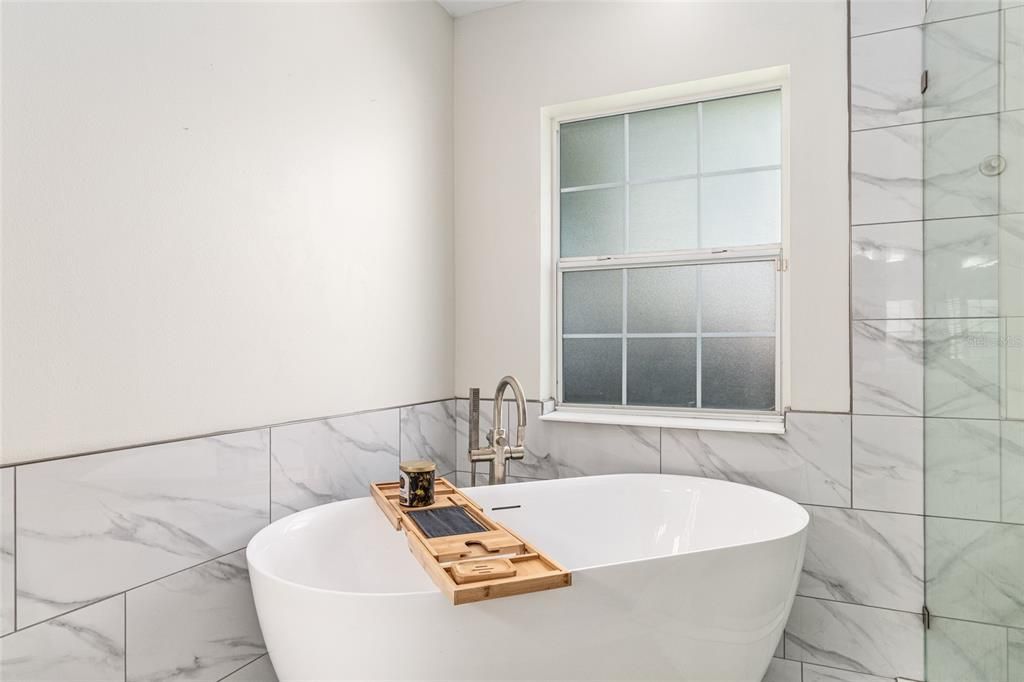 For Sale: $649,900 (4 beds, 3 baths, 2759 Square Feet)