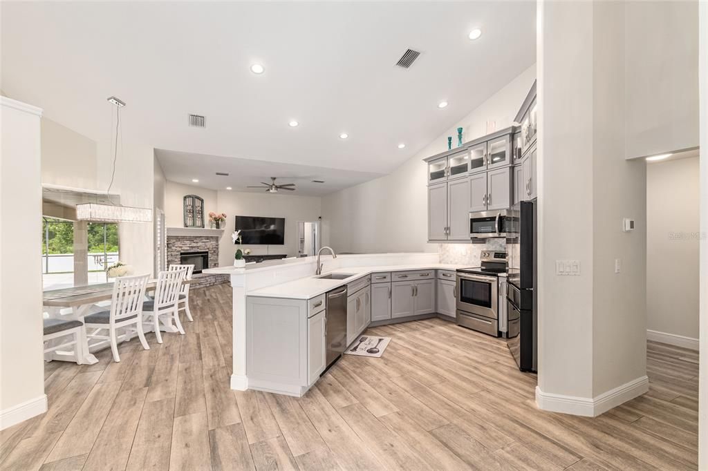 For Sale: $649,900 (4 beds, 3 baths, 2759 Square Feet)