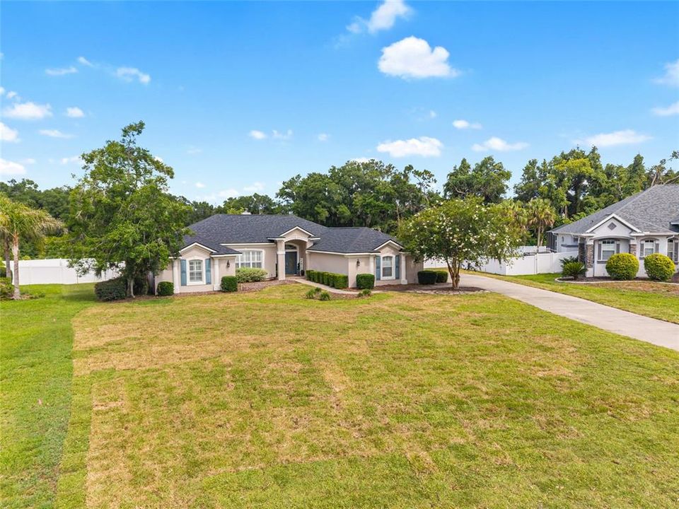 For Sale: $649,900 (4 beds, 3 baths, 2759 Square Feet)