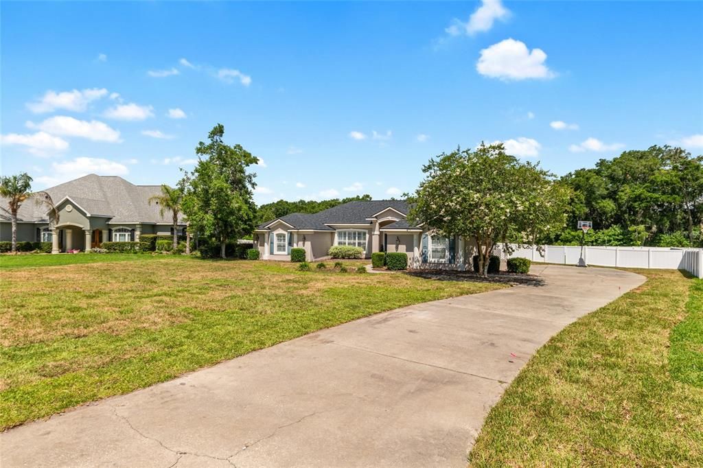 For Sale: $649,900 (4 beds, 3 baths, 2759 Square Feet)