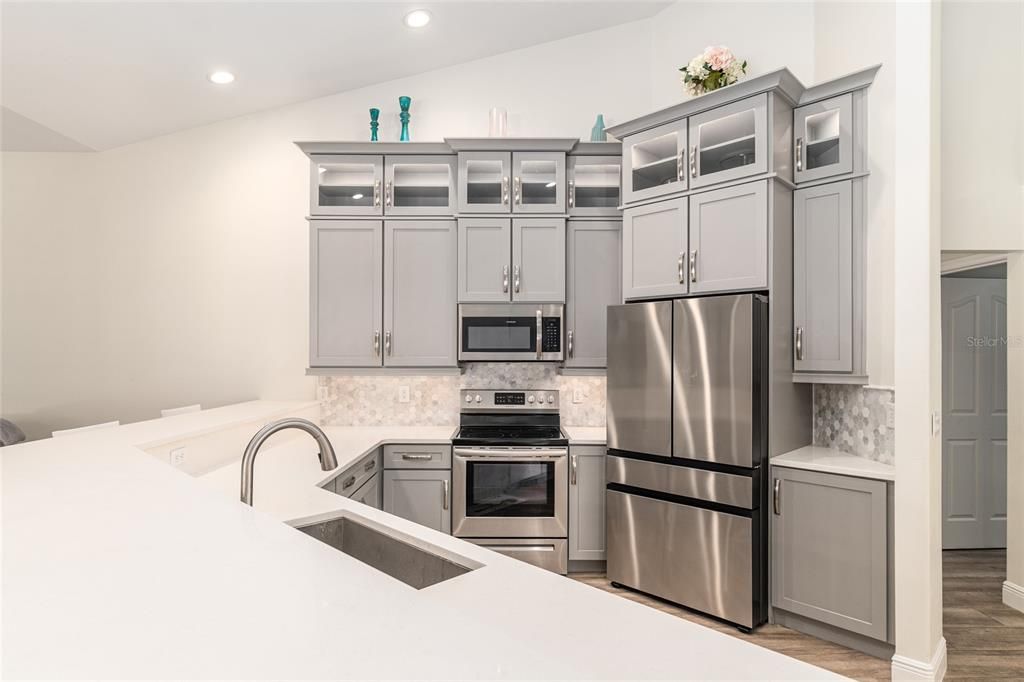 For Sale: $649,900 (4 beds, 3 baths, 2759 Square Feet)