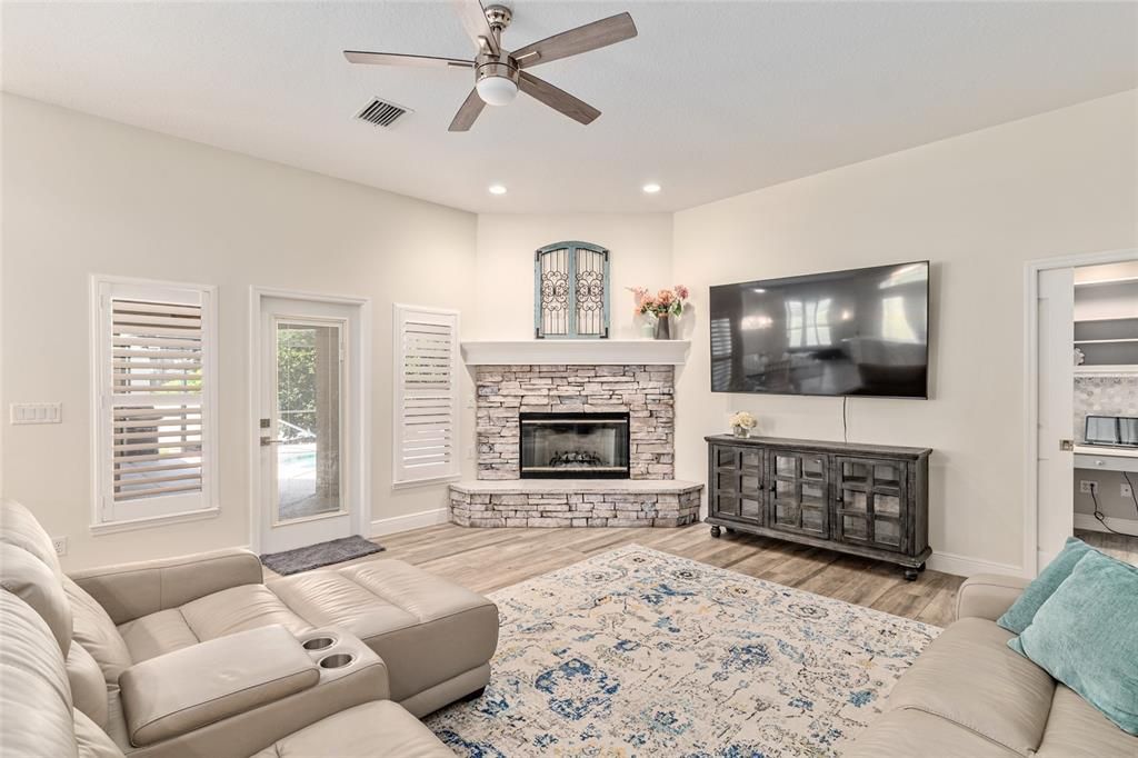 For Sale: $649,900 (4 beds, 3 baths, 2759 Square Feet)