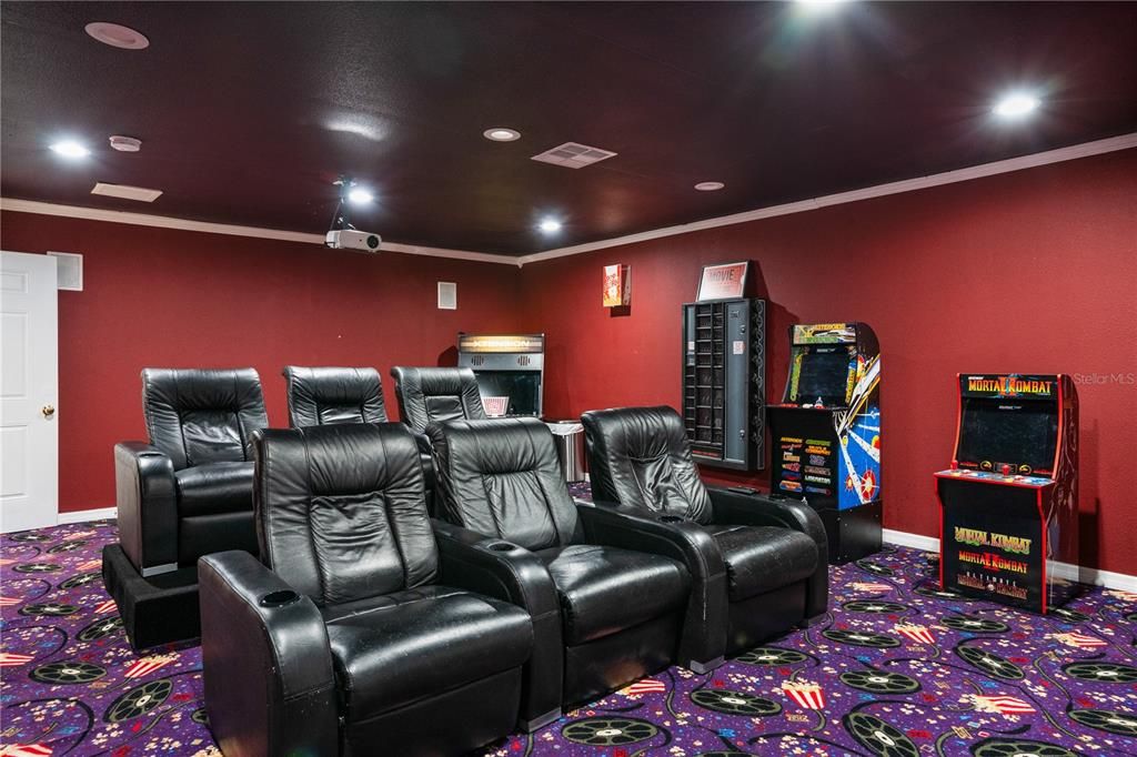 For Rent: $6,999 (7 beds, 3 baths, 5116 Square Feet)