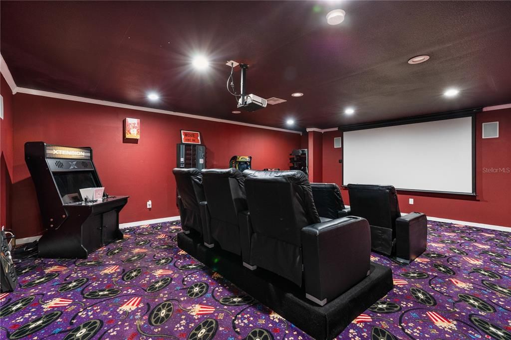 For Rent: $6,999 (7 beds, 3 baths, 5116 Square Feet)