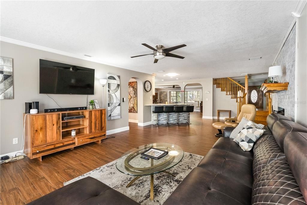 For Rent: $6,999 (7 beds, 3 baths, 5116 Square Feet)