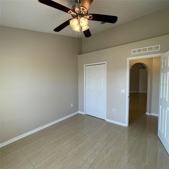 For Rent: $2,100 (4 beds, 2 baths, 2010 Square Feet)