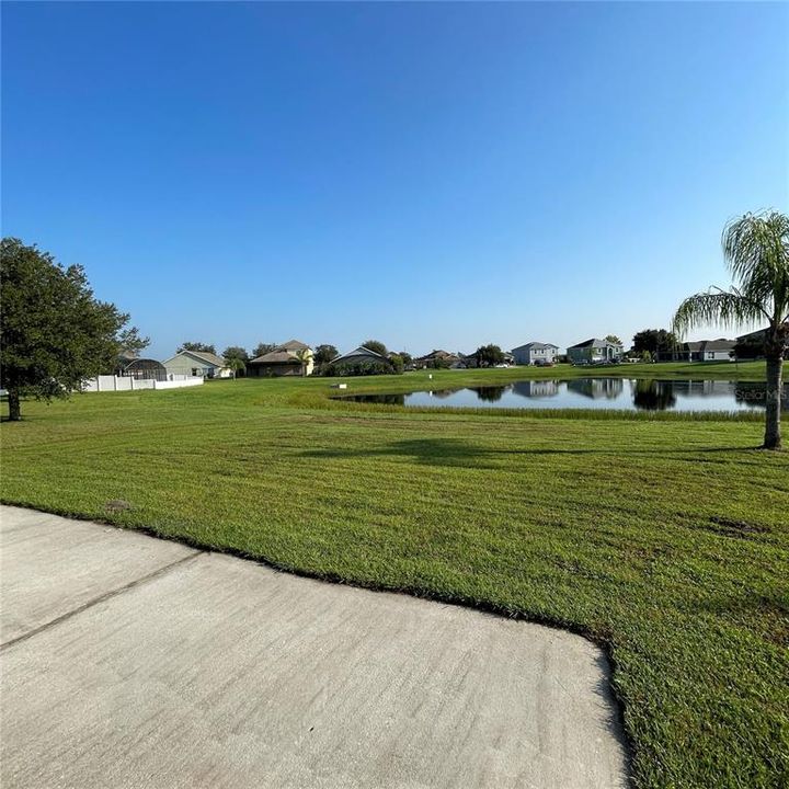 For Rent: $2,100 (4 beds, 2 baths, 2010 Square Feet)