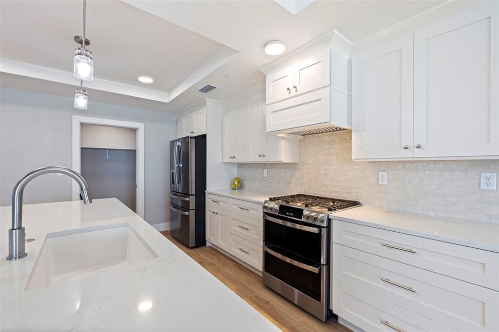 For Sale: $2,729,000 (2 beds, 3 baths, 2330 Square Feet)