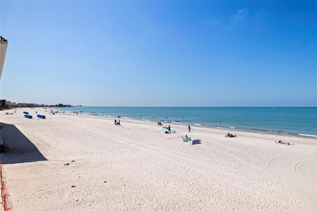 For Sale: $2,729,000 (2 beds, 3 baths, 2330 Square Feet)