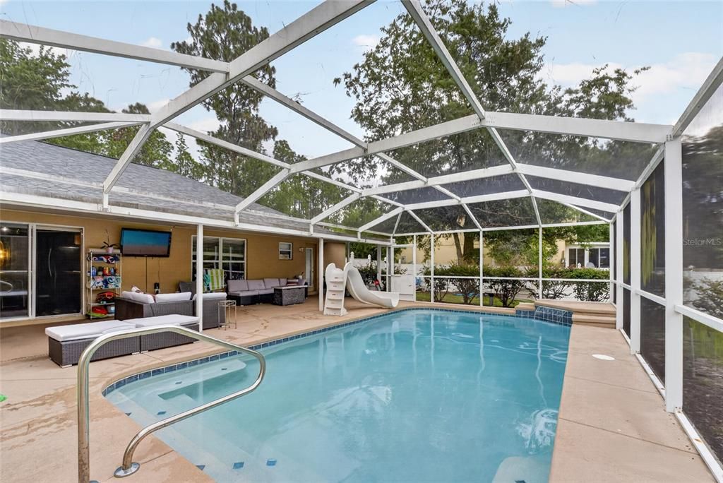 For Sale: $390,000 (4 beds, 2 baths, 2256 Square Feet)