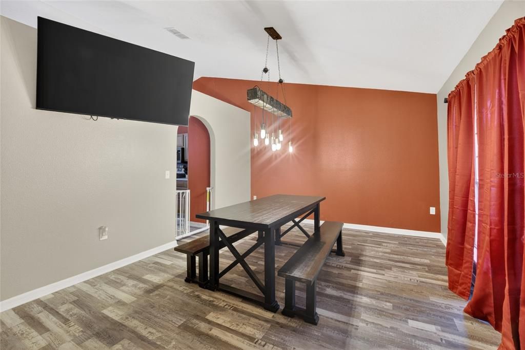 For Sale: $390,000 (4 beds, 2 baths, 2256 Square Feet)