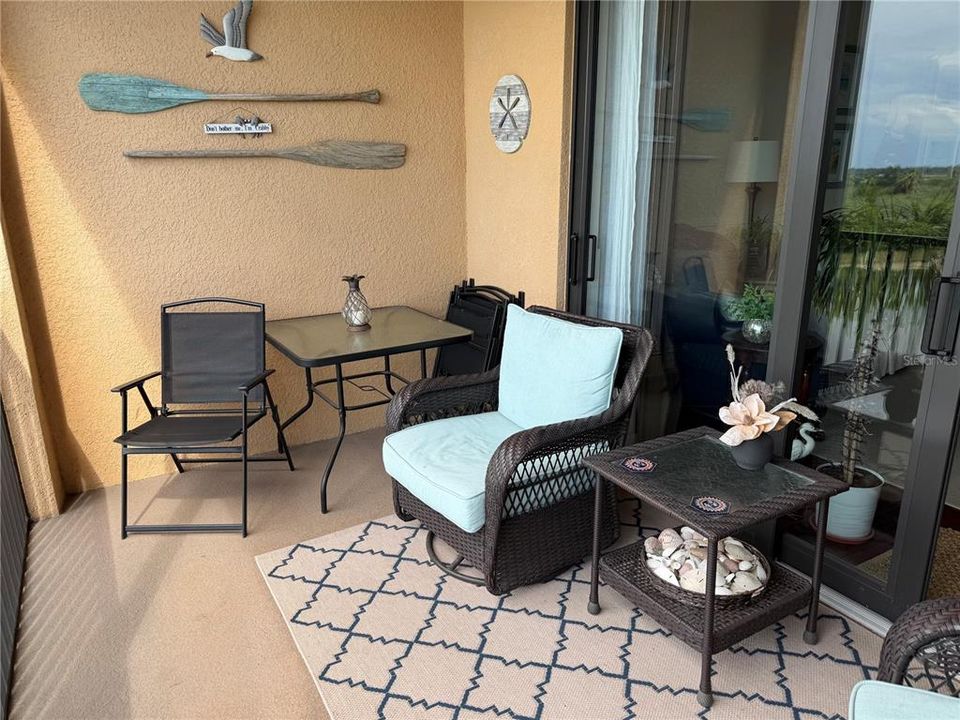 En Venta: $295,500 (2 camas, 2 baños, 1121 Pies cuadrados)