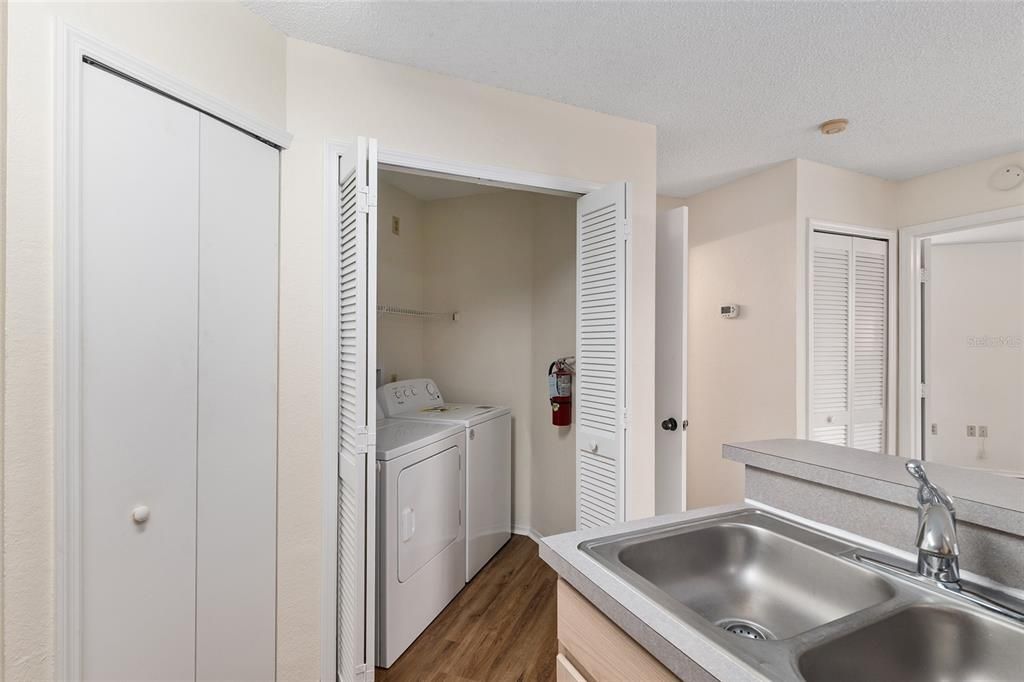 For Sale: $137,900 (1 beds, 1 baths, 600 Square Feet)