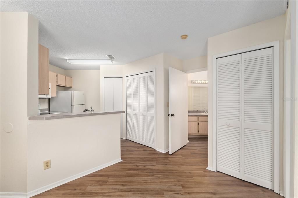 For Sale: $137,900 (1 beds, 1 baths, 600 Square Feet)