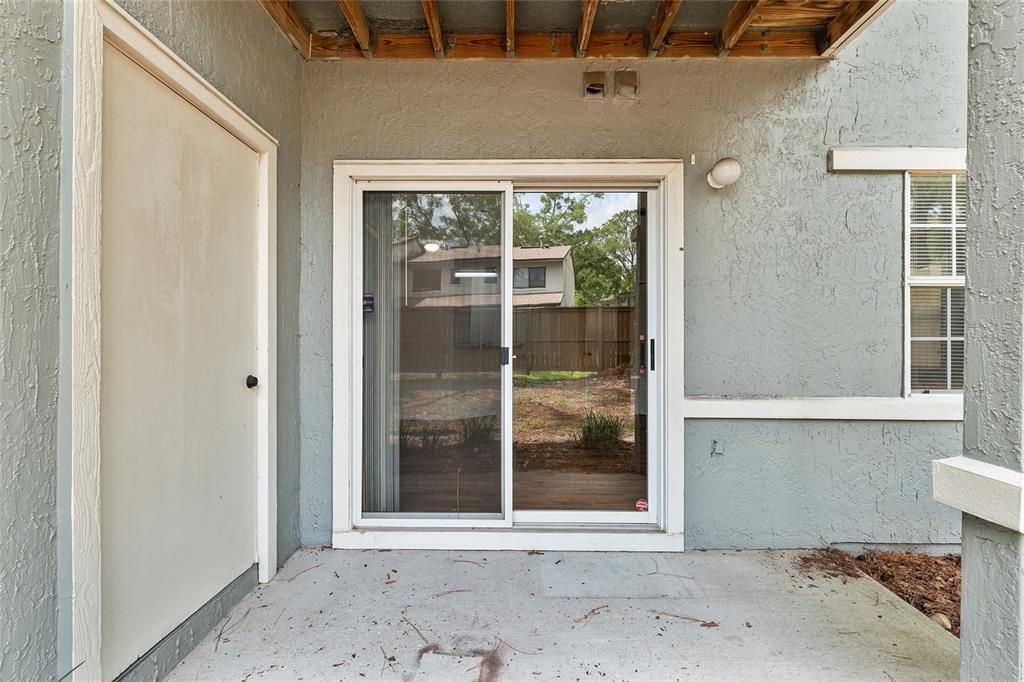 For Sale: $137,900 (1 beds, 1 baths, 600 Square Feet)