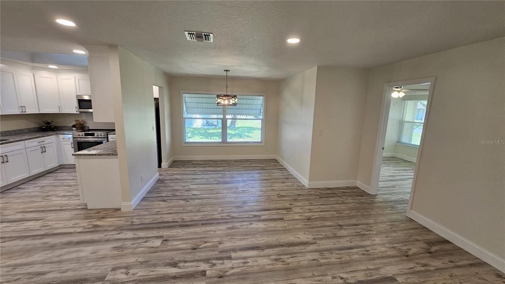 For Rent: $2,000 (3 beds, 2 baths, 1458 Square Feet)