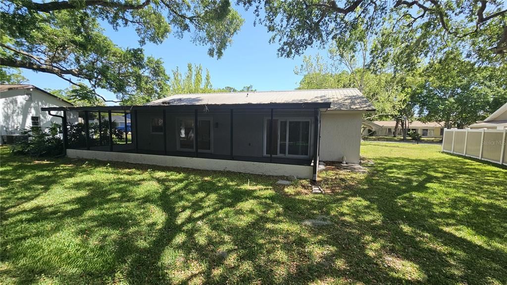 For Rent: $2,000 (3 beds, 2 baths, 1458 Square Feet)