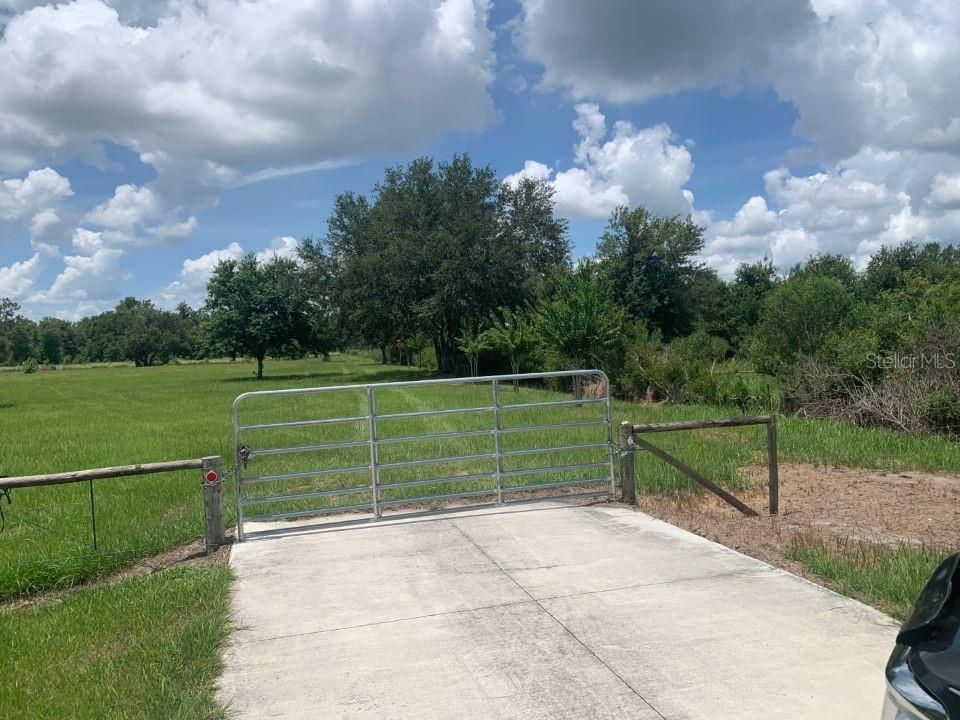En Venta: $650,000 (22.00 acres)